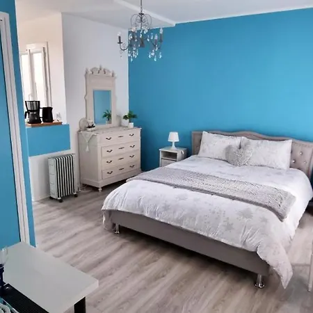 Les De La Bastide Апартаменти